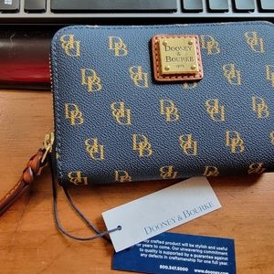 Dooney & Bourke Greta Zip Around Wallet